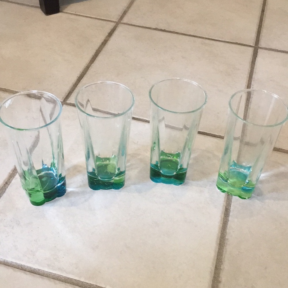 Plastic reusable Cups - 4